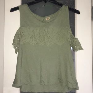 Cold shoulder top